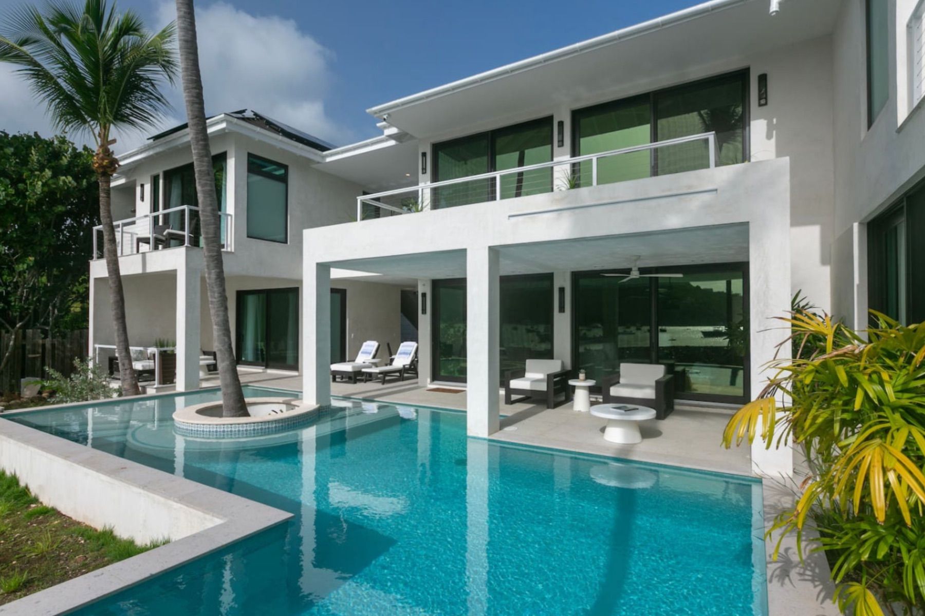 Sol Mate villa photo.